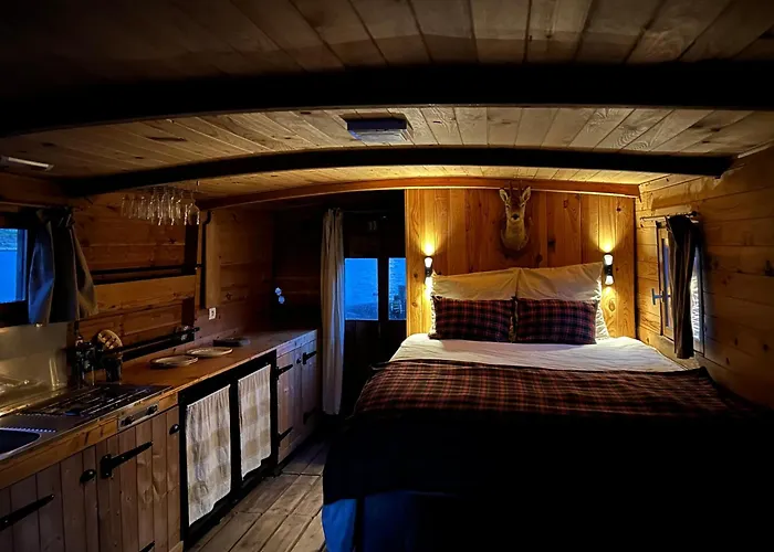 Toue Cabanée Romantique - Vue Maine Et Château - Centre Bateau-hôtel *